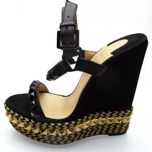 CL SIZE 39 PREOWNED COME W/BOX & DUST BAG